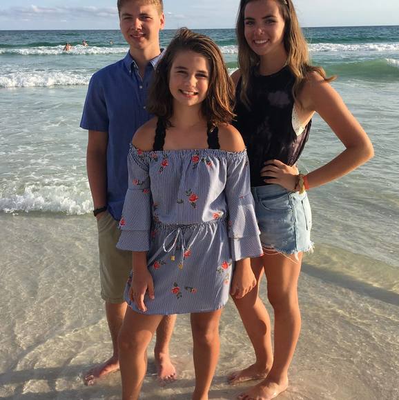 Meet your Posher, Amanda - Picture 1 of 1